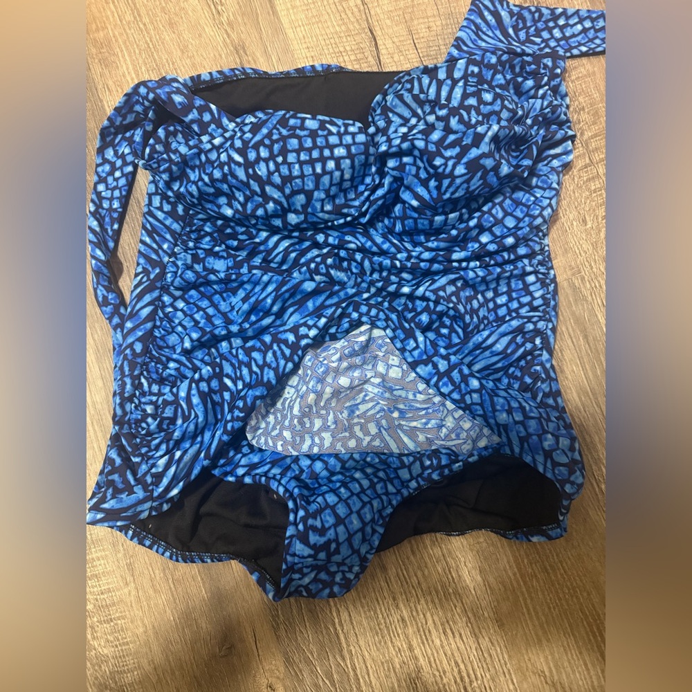 Blue Patterned One Piece Swimsuit - Picture 4 of 5
